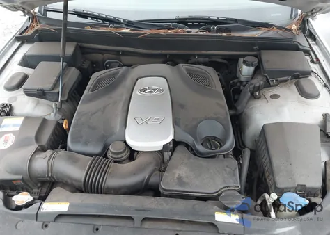 2011 Hyundai Genesis 4.6 from USA, damaged, VIN KMHGC4DF2BU113838